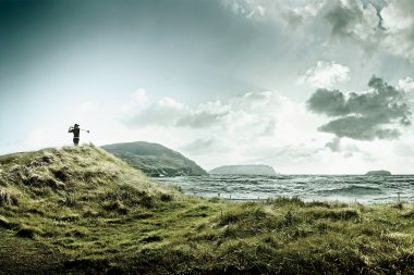 12-Athlete-Rory-McIlroy-Golfer-After-Swing-Looking-Out-Faraway-Field-Shot-Rod-McLean