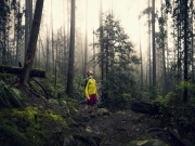 01_Athletes-Trail-Running-in-the-Rain-and-fog-Dale-looking-up-CP-Sports-Advertising-Photographer-Rod-McLean_gg_1